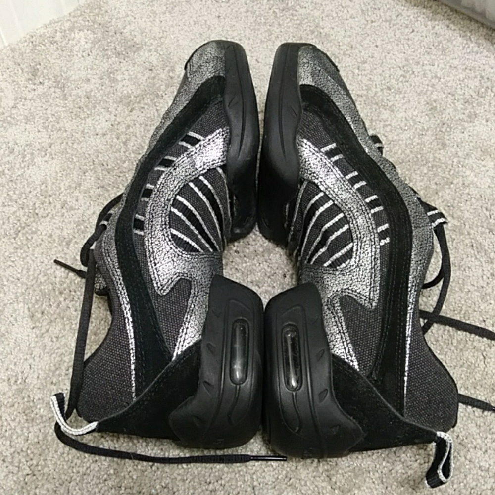 Electron brand dance shoes